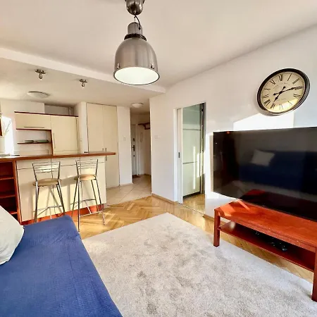 Apartment White 3 Metro Wifi 85'tv Netflix Disney+ Hbo *
