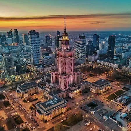 White 3 Metro Wifi 85'tv Netflix Disney+ Hbo Warsaw