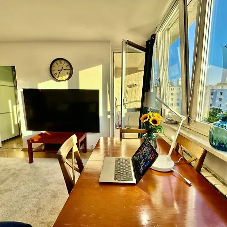 White 3 Metro Wifi 85'tv Netflix Disney+ Hbo * Warsaw