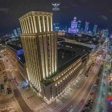 White 3 Metro Wifi 85'tv Netflix Disney+ Hbo Apartment *