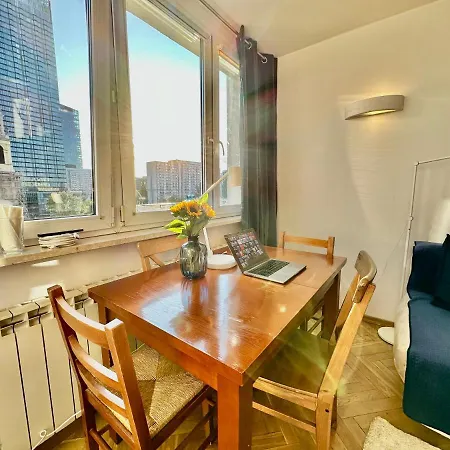 White 3 Metro Wifi 85'tv Netflix Disney+ Hbo Apartment