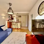 Lägenhet White 3 Metro Wifi 85'tv Netflix Disney+ Hbo *